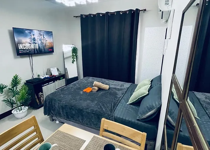 J&j Mactan With Netflix, Pool & Paid Parking