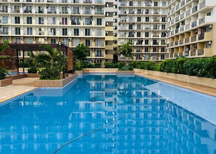 J&j Mactan With Netflix, Pool & Paid Parking Suba Basbas